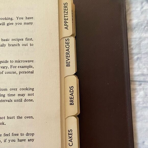 Montgomery Ward vintage microwave cooking guide - Picture 3 of 8